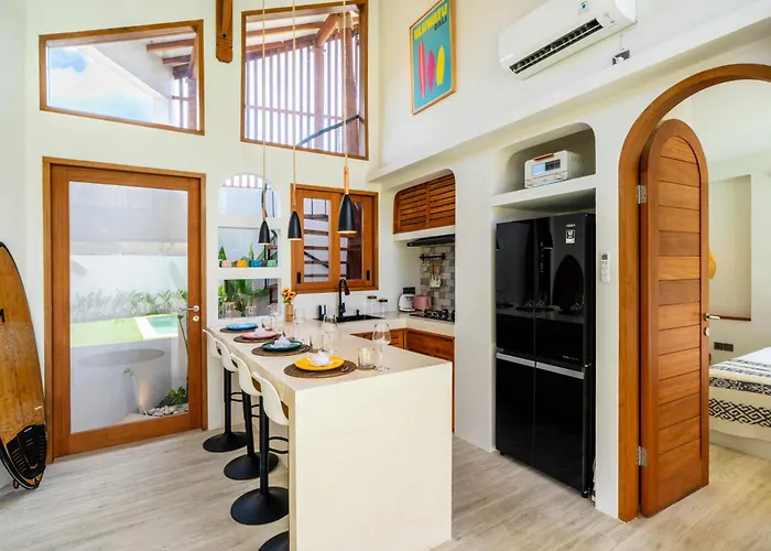 Bong By Pertama Management Villa